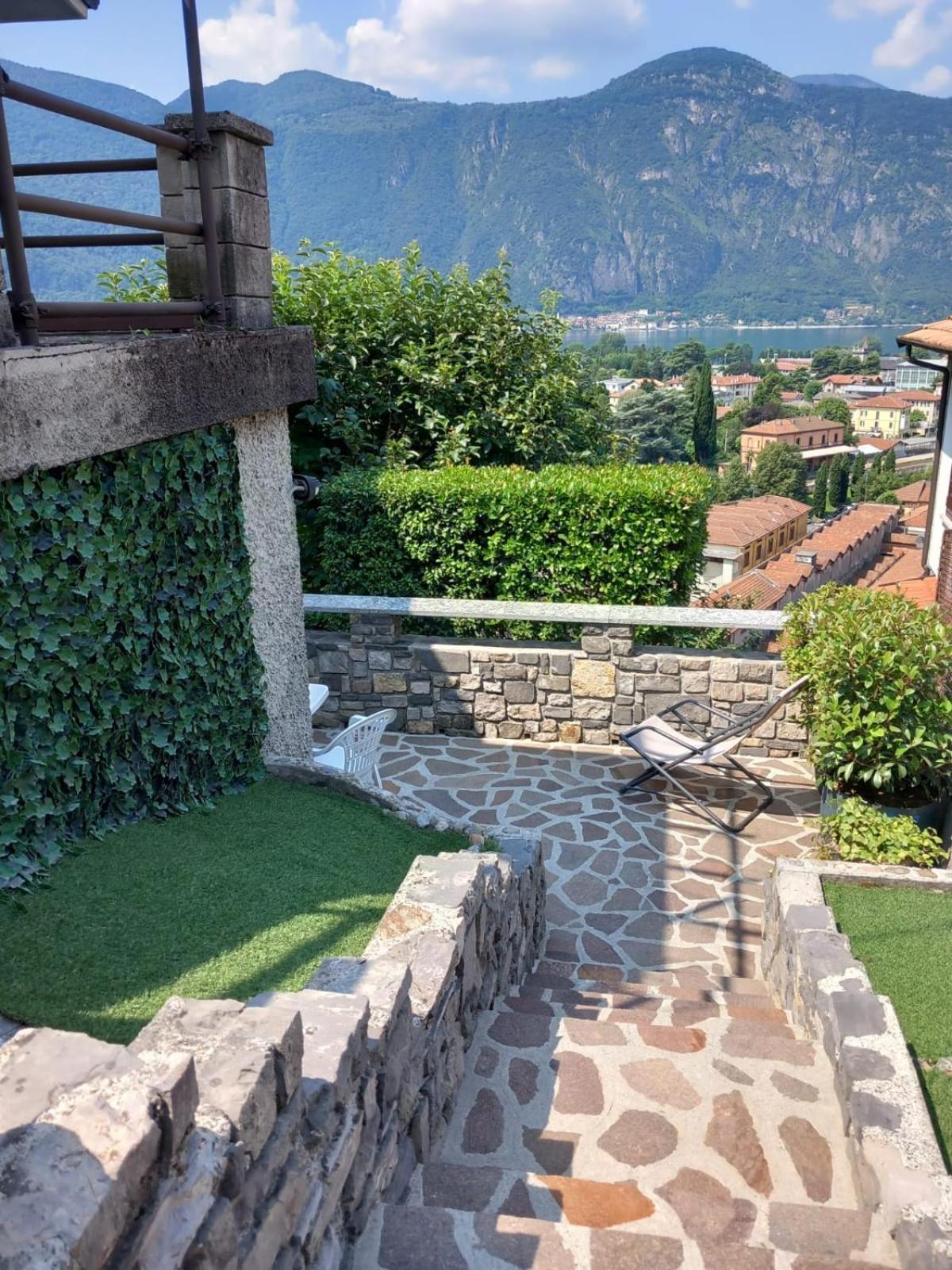Lake And Guzzi View - Holiday Home Манделло-дель-Ларио Экстерьер фото